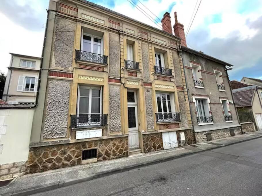 La Belle Pause - Studio Auxerre Proche Parking Экстерьер фото