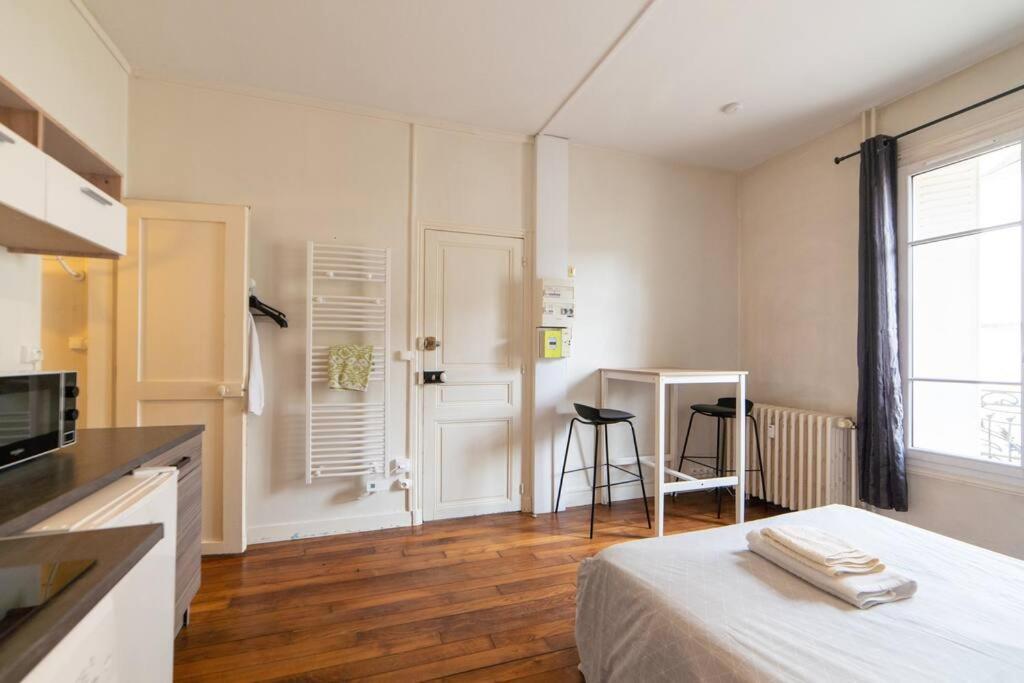 La Belle Pause - Studio Auxerre Proche Parking Экстерьер фото